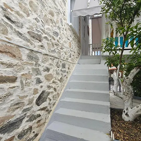 Olive Garden Estate * Elevtheraí